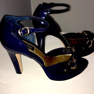 Blue platform heel